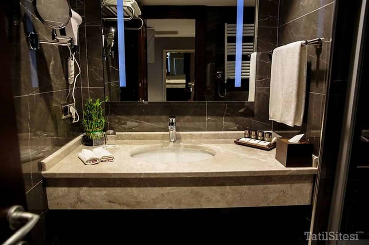 Grand Aras Hotel Suites